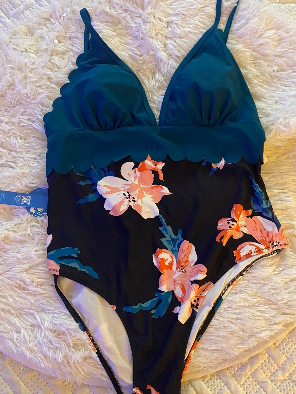 Cupshe Teal and Black Floral Scallop One-Piece Swimsuit